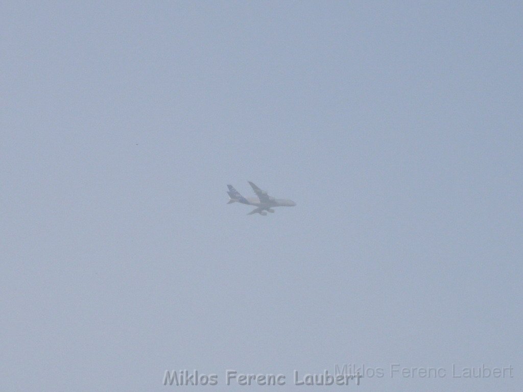 Warten auf den Airbus 380 Koeln Bonn P271.JPG
